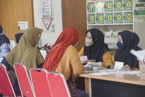 Pelaksanaan Program KB Pemasangan Implant IUD Gratis di RS Islam Yogyakarta PDHI Memperingati Hari Keluarga Nasional